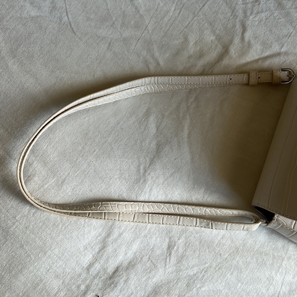 Purse - Picture 4 of 4